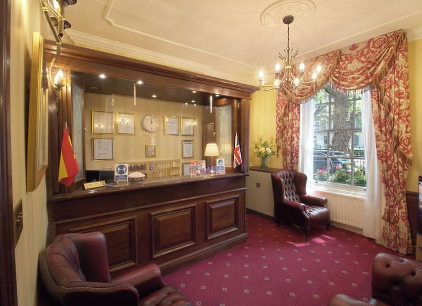 フロントデスク 写真