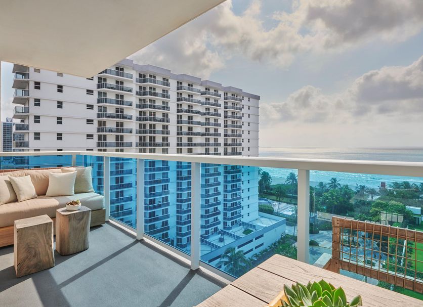 バルコニー 写真