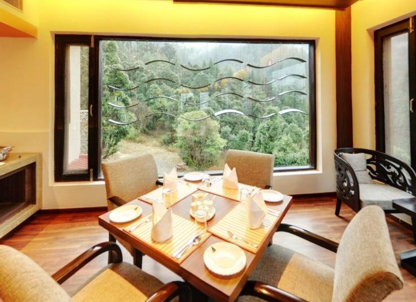 ダイニングルーム 写真