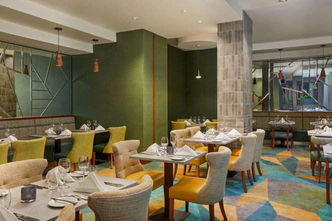 クラウン プラザ ホテル ブランチャーズタウン