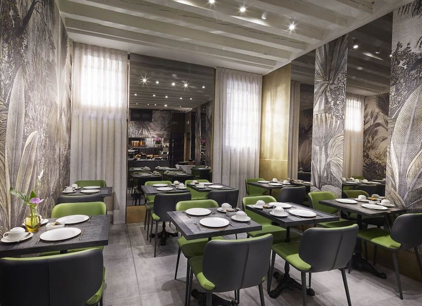 レストラン 写真