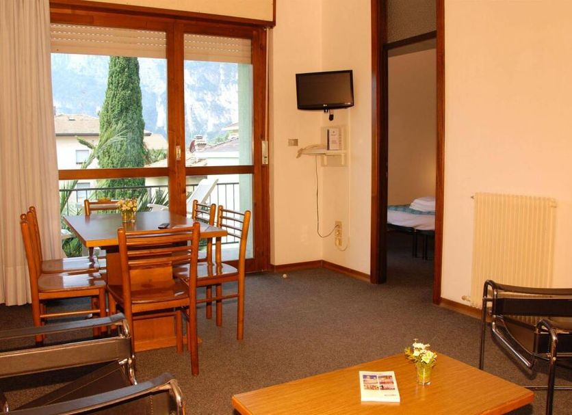 ダイニングルーム 写真