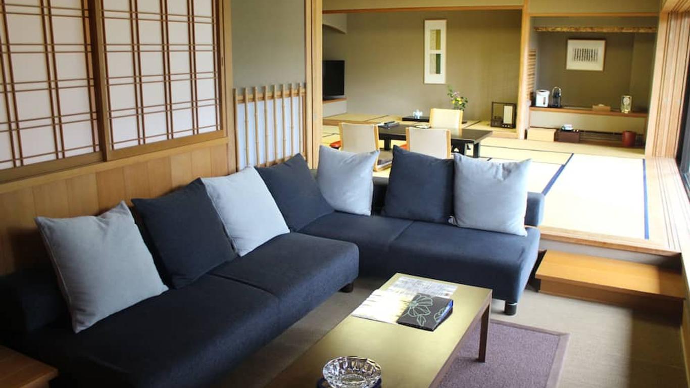 四万温泉 積善館