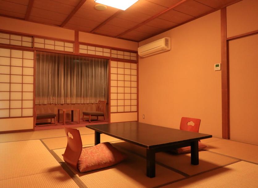 ダイニングルーム 写真