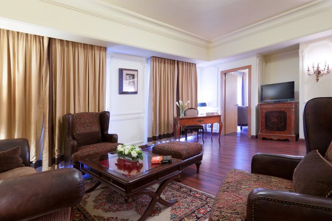 ル メリディアン コモドール