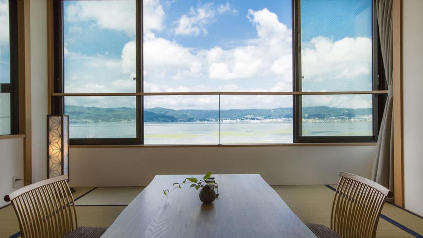 寛ぎの諏訪の湯宿 萃sui-諏訪湖