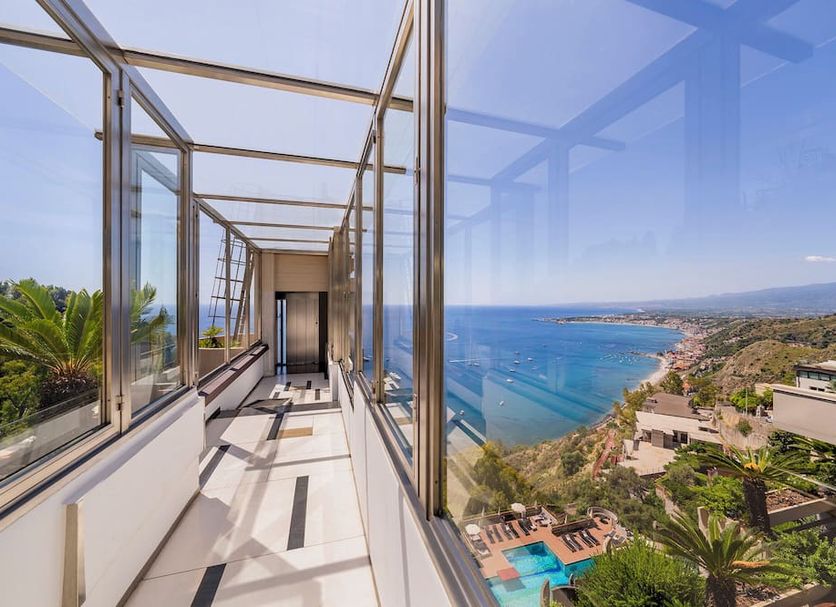 バルコニー 写真