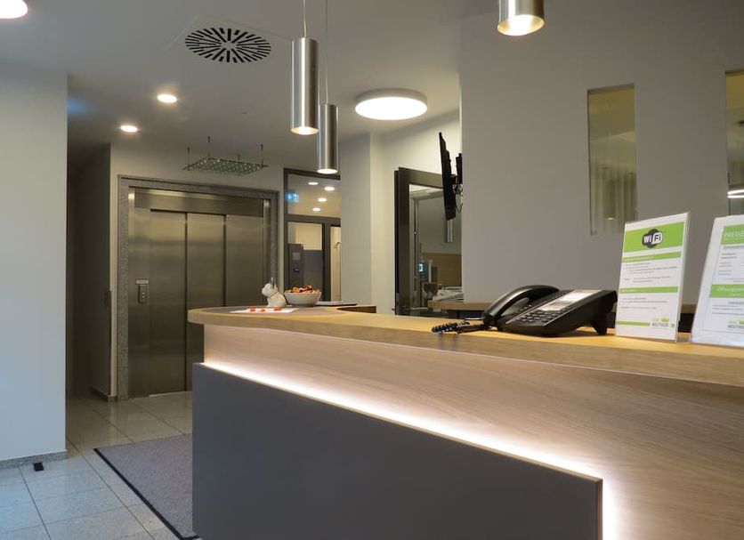 フロントデスク 写真