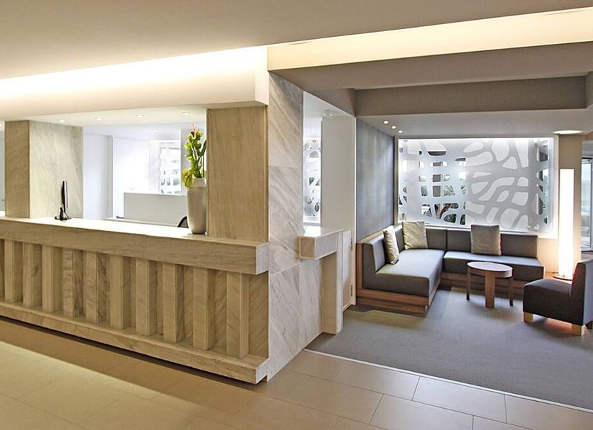 フロントデスク 写真