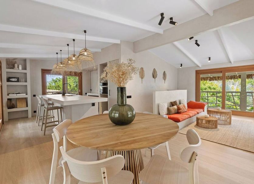 ダイニングルーム 写真