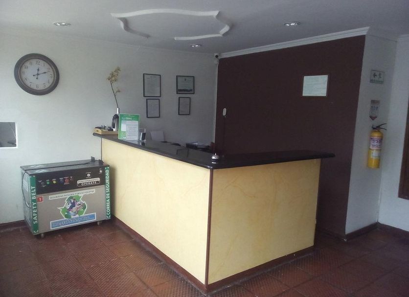 フロントデスク 写真