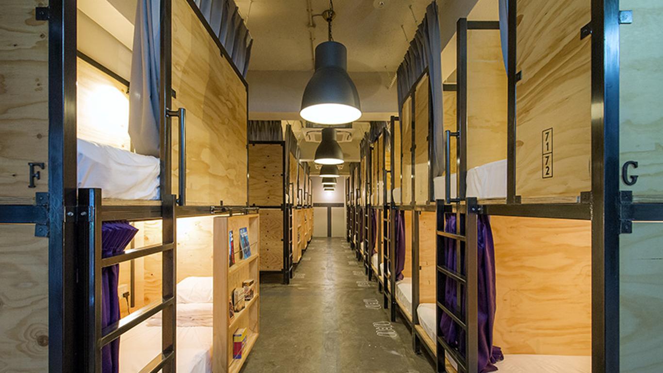 The Kitchen Hostel Ao (ザ キッチン ホステル アオ)